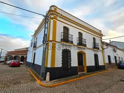 Casa rústica en calle de la Cruz