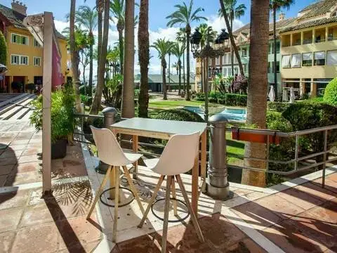 Local comercial en calle Avenida de La Marina, 6 D