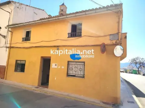 Casa en L'Alcúdia de Crespins