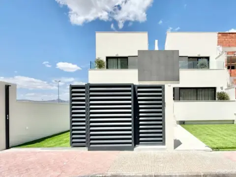 Dúplex en Carrer Hungría