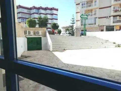 Local comercial en calle de Antonio Millón