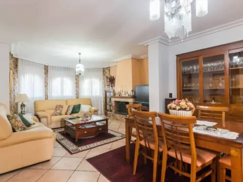 Casa en calle Acequia de Benetucer