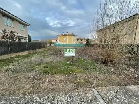 Terreno en calle de los Linares