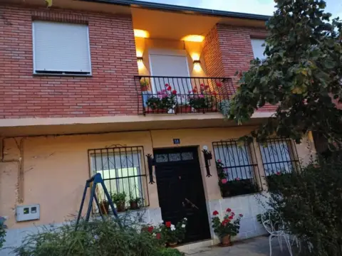 Casa en La Ribera de Folgoso