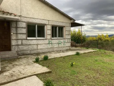 Chalet en A Fenteira (Boboras)