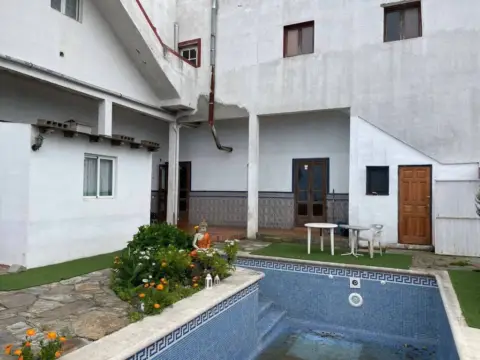 Casa rústica en Canales