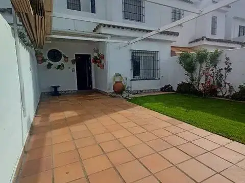 Casa adosada en El Águila-Las Redes-Fuentebravía