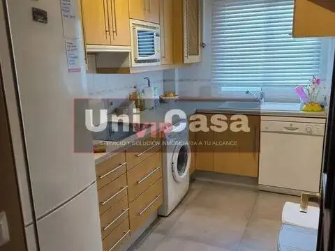 Piso en Santa Rosa-Valdeolleros