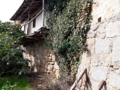 Casa rústica en Moreiras (Toén)