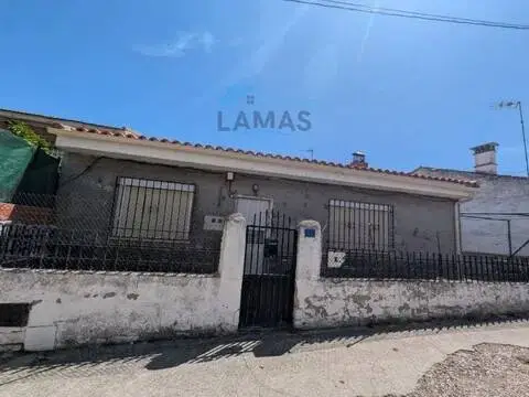 Chalet en Valdelacasa de Tajo