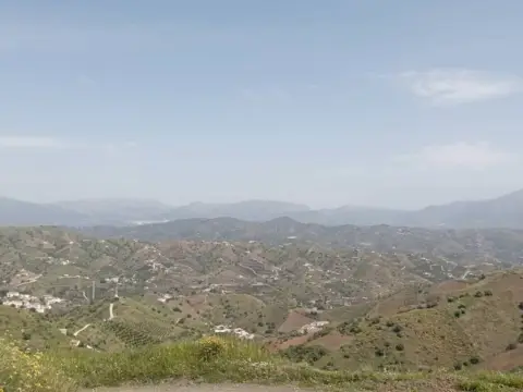 Terreno en calle de Patarra