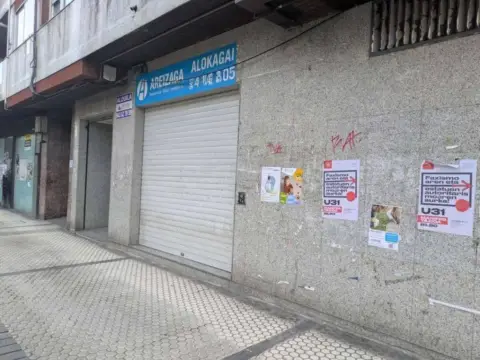 Local comercial en Erdialdea