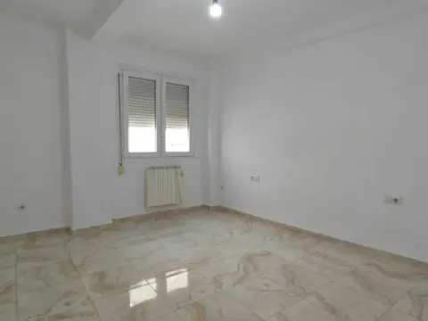 Piso en La Trinidad-Mármoles-Perchel Norte