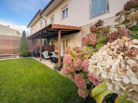 Casa adosada en Astráin