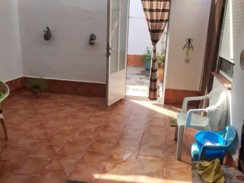 Casa pareada en calle de Cuenca