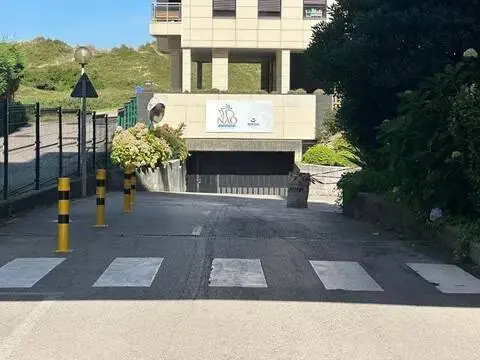 Garaje en calle de Luis Hauzeur