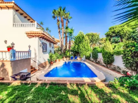 Casa en Cabo Roig-La Zenia-La Regia