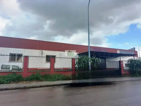 Nave industrial en Montijo