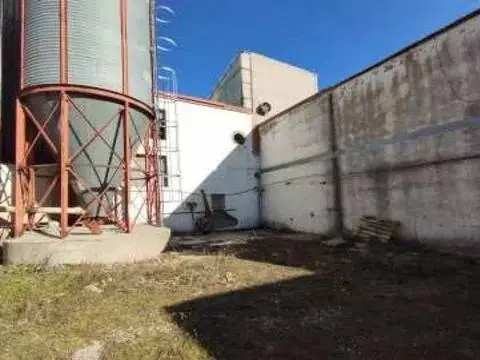 Nave industrial en Tielmes