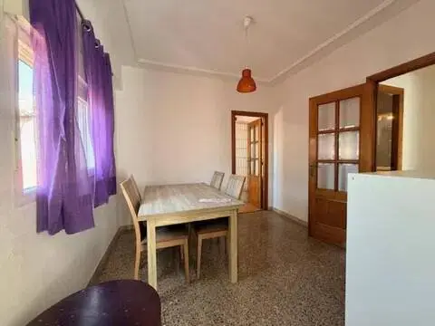 Habitación en calle Caputxins