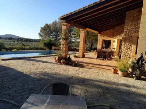 Casa rústica en Cala Anguila-Cala Mendia