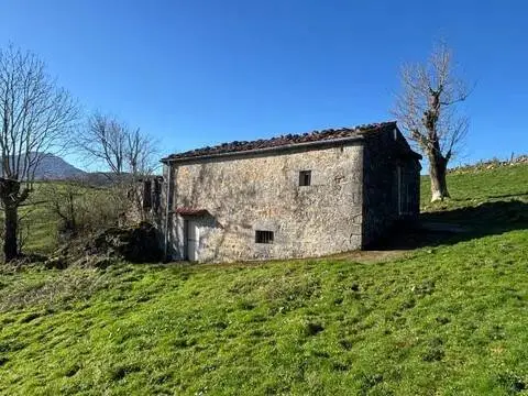 Casa rústica en calle Diseminado Busta, 1118