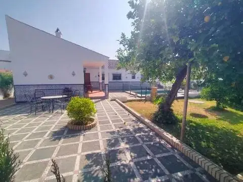 Chalet en calle Avenida Bormujos No Number