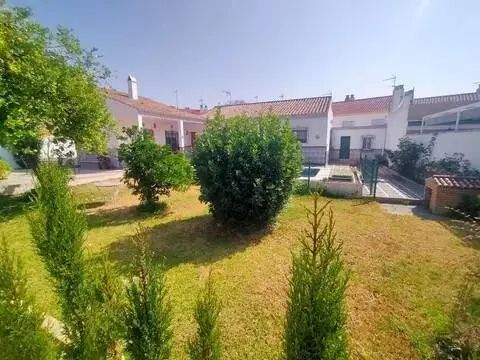 Chalet en calle Avenida Bormujos No Number
