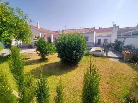 Chalet en calle Avenida Bormujos No Number