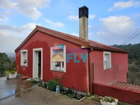 Casa en Moreiras (Toén)