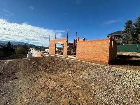 Terreno en calle de la Peña Ubiña