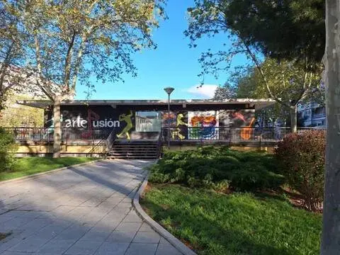 Local comercial en Valderas-Los Castillos-Parque Lisboa