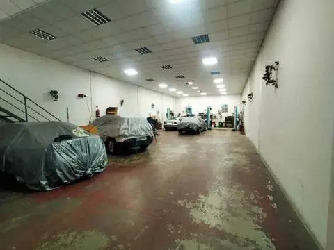 Nave industrial en calle Carpinteros