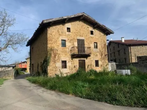 Casa rústica en Barrio de Gazaga