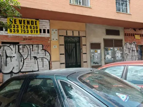 Local comercial en Camino de Suárez