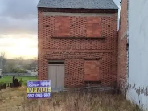 Casa rústica en Cubillinos
