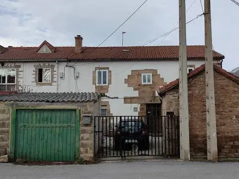 Casa rústica en Barrio de Entrambasaguas