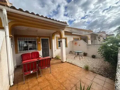 Casa adosada en calle José García Hurtado