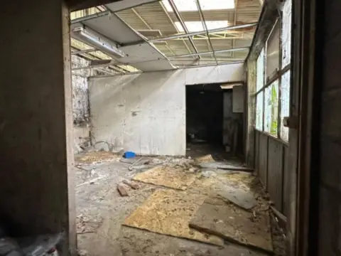 Nave industrial en Carretera bendana
