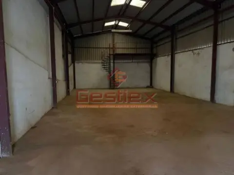 Nave industrial en Almendralejo
