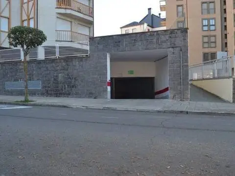 Garaje en calle de Fernando 'El Católico'