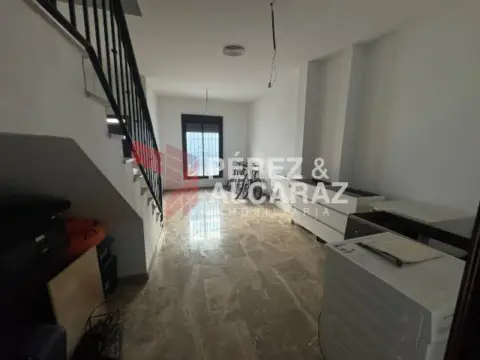 Casa pareada en calle del Salvador