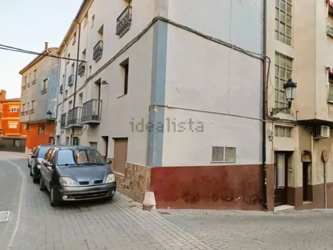 Casa adosada en calle San Jeronimo