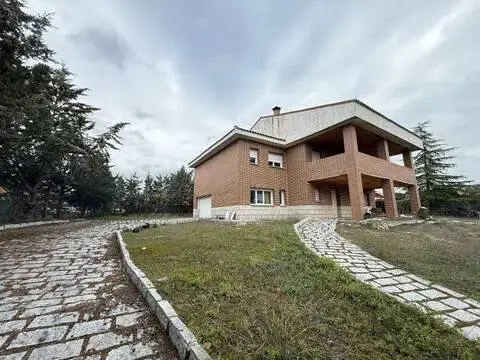 Chalet en Hoyo de Manzanares