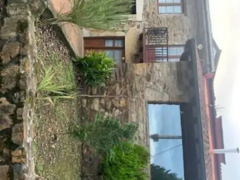 Casa rústica en calle Caserio