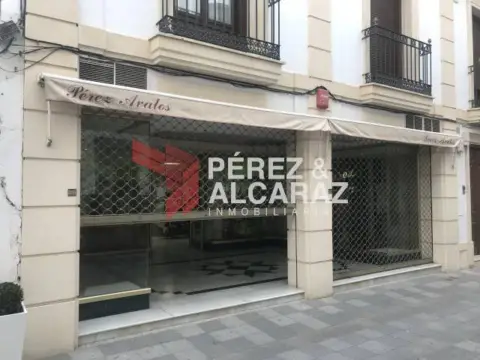 Local comercial en calle de la Feria