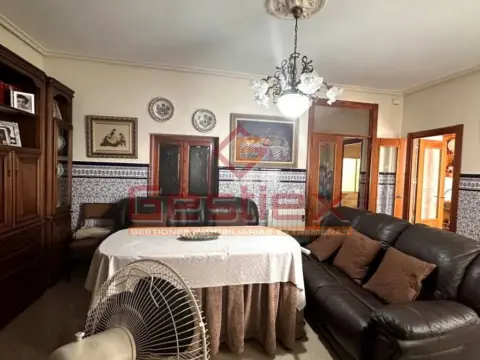 Chalet en Almendralejo