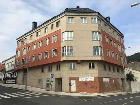 Local comercial en Avenida de Malde Vizoso