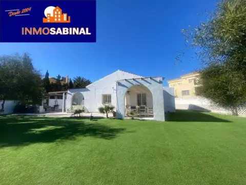 Casa en Urbanización de Roquetas-Las Marinas