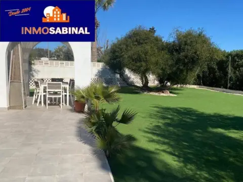 Casa en Urbanización de Roquetas-Las Marinas